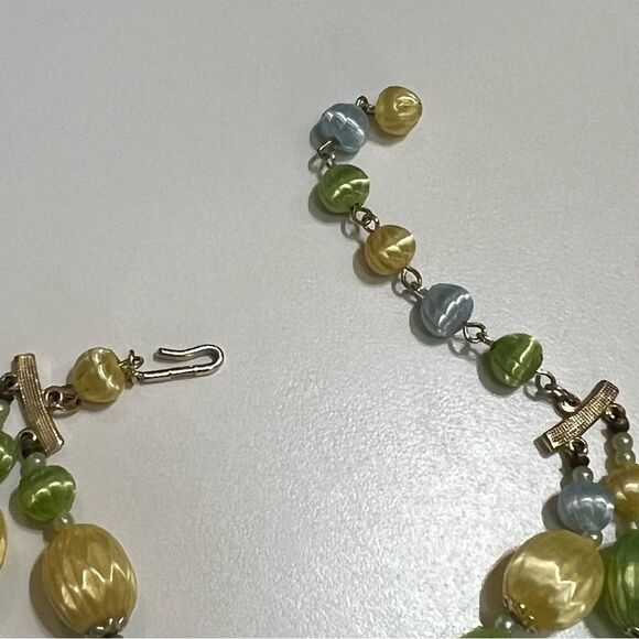 Vintage Pastel Bead Necklace Earrings Set - Picture 3 of 5